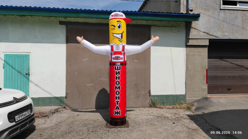naduvnaia-figura-sinomontaznik-big-0