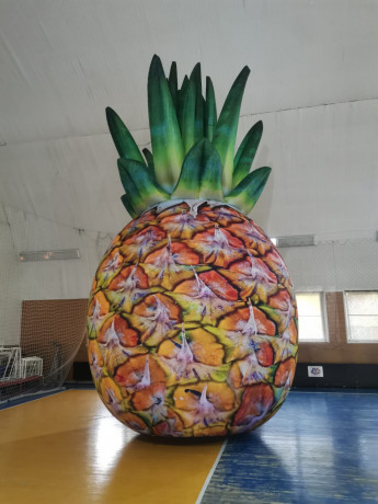 naduvnaia-figura-frukty-big-2